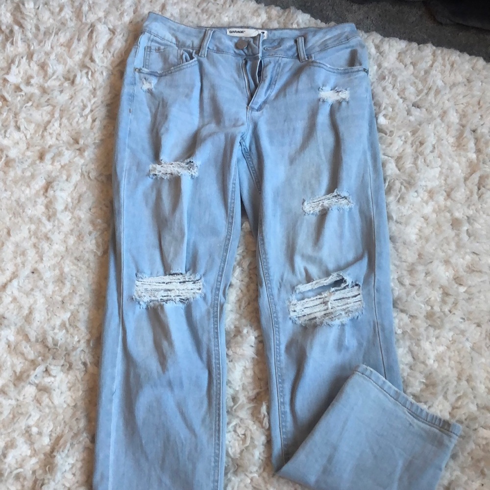 Light wash boyfriend jeans